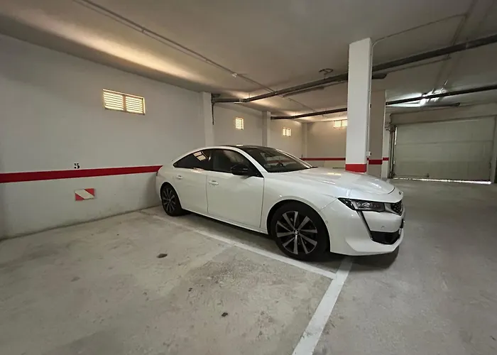 C12a01 Coqueto Con Piscina Y Garaje By R2r Consulting *