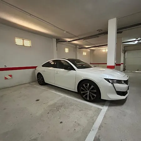 C12a01 Coqueto Con Piscina Y Garaje By R2r Consulting *